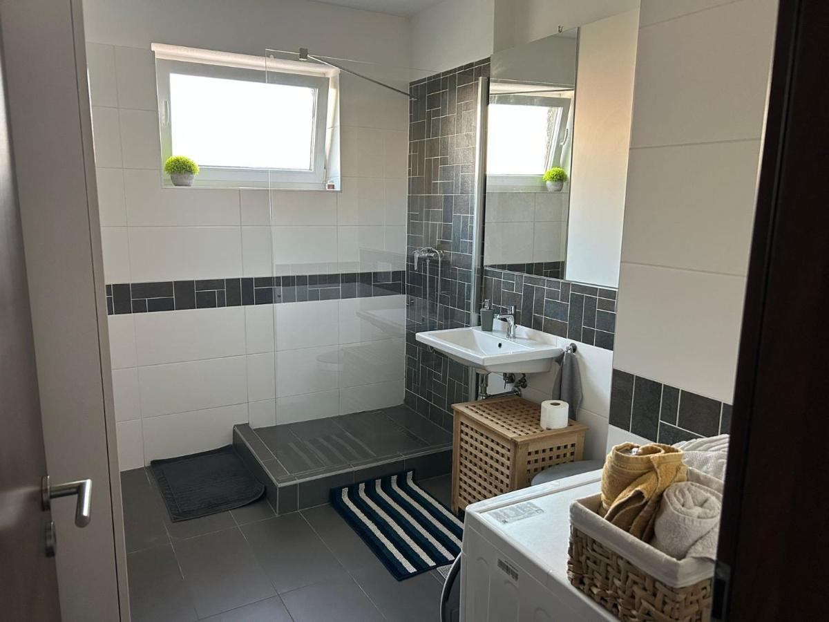 Apartman "Dunaj" Private Parking - Klimatizacia Šamorín Extérieur photo